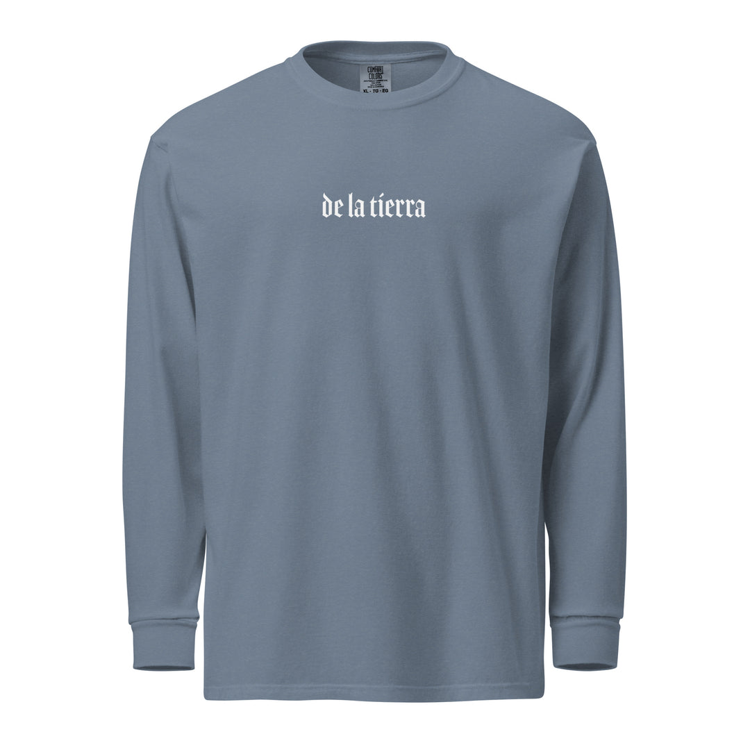 Garment-dyed heavyweight woman long-sleeve shirt