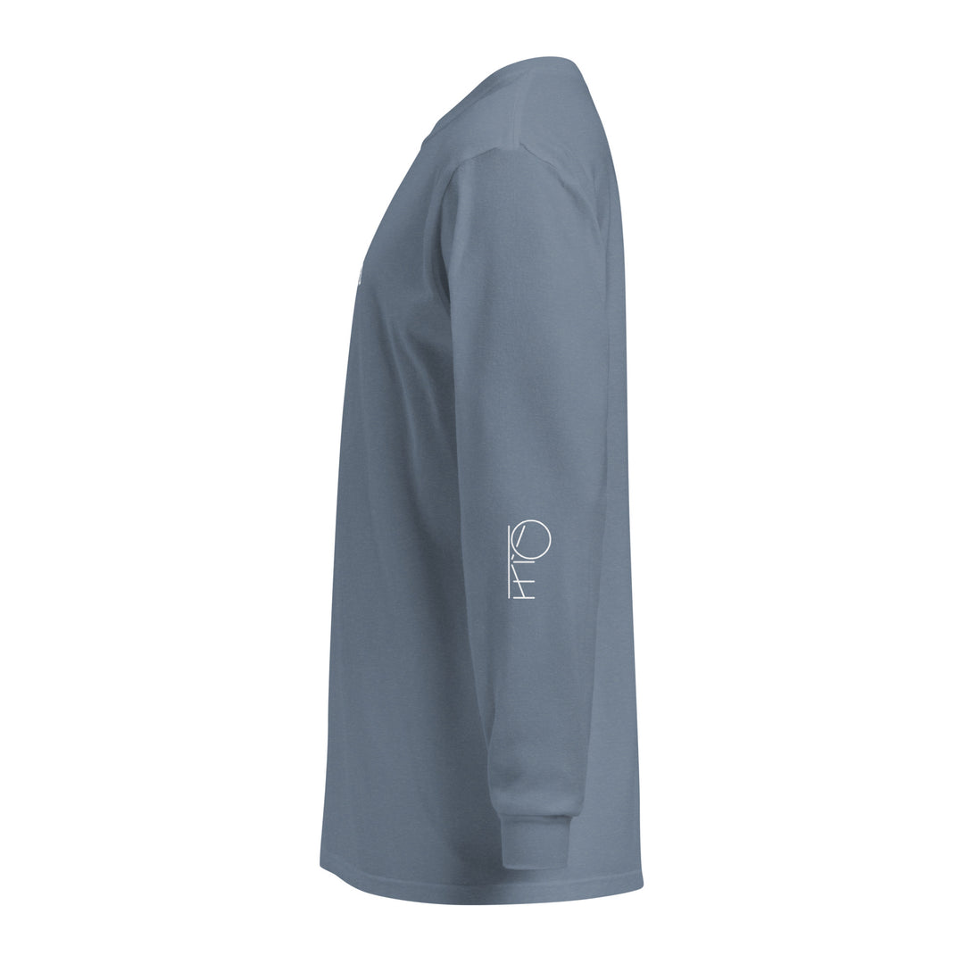 Garment-dyed heavyweight woman long-sleeve shirt