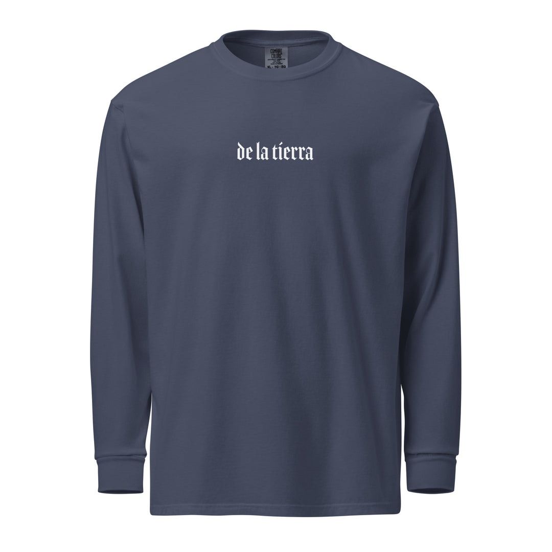 Garment-dyed heavyweight woman long-sleeve shirt
