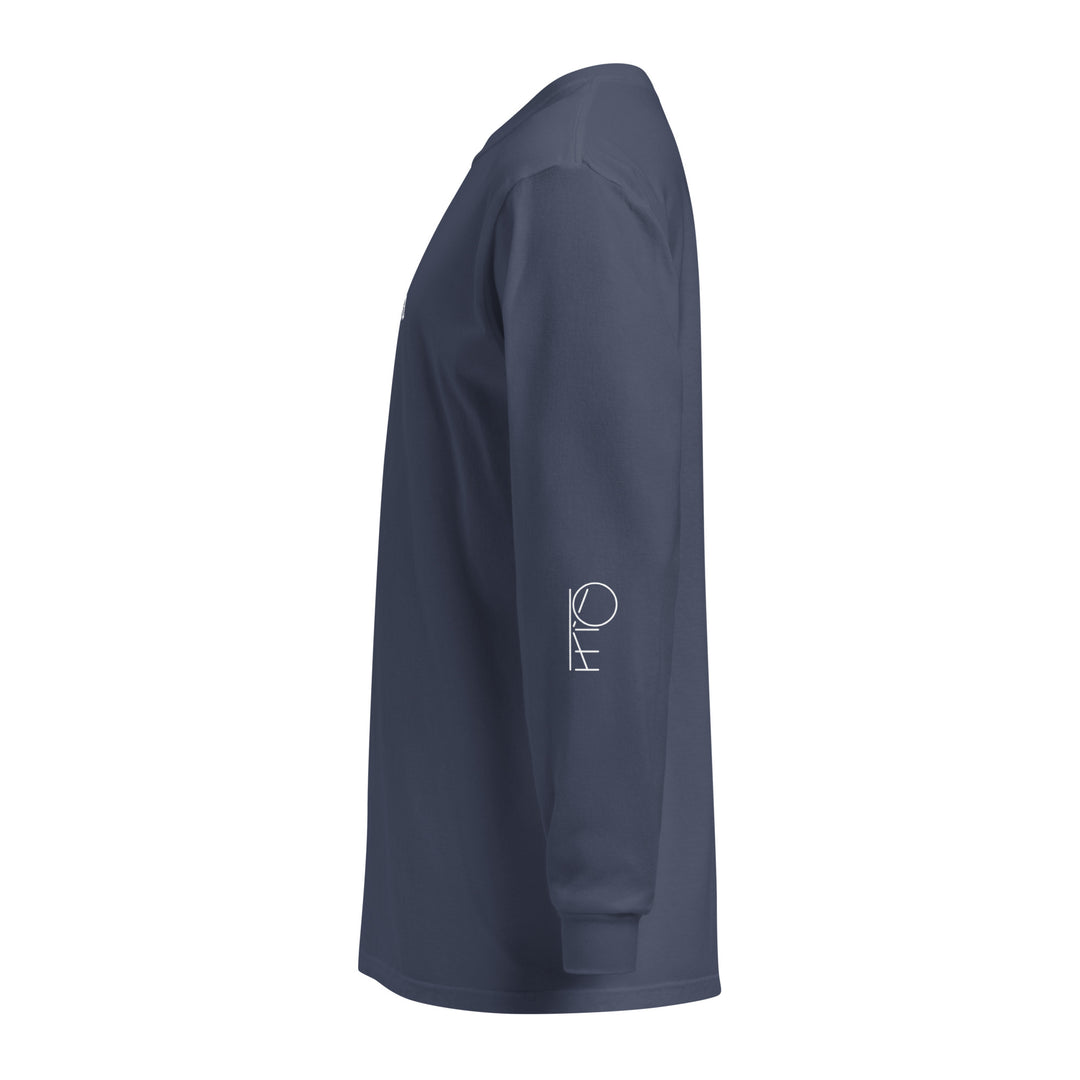 Garment-dyed heavyweight woman long-sleeve shirt